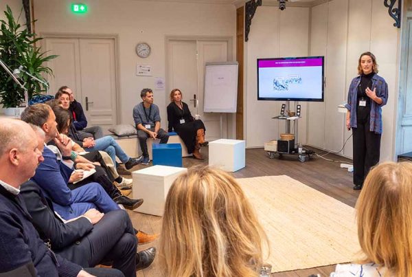 Hannah Postma, Oxford HR Researcher, speaking at Knowledge Festival